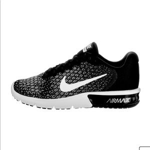 Women’s Nike Air Sequent 2 SIZE 8